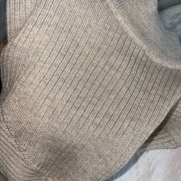 NWOT Blu Pepper Cropped Ribbed Mock Neck Sweater Size M - Picture 6 of 7